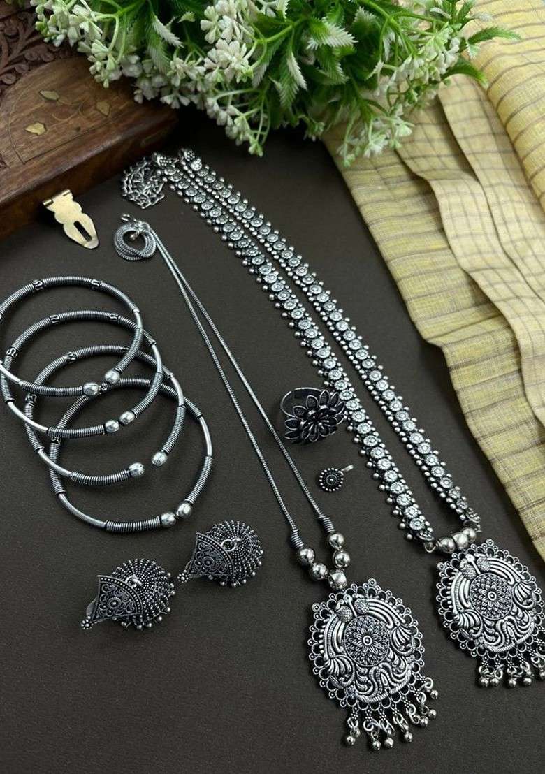 Silver Plated Oxidised Jewellery Set - Indya