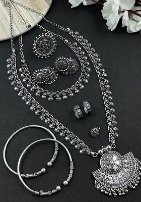 Mukti Silver Plated Oxidised Necklace Jewellery Set