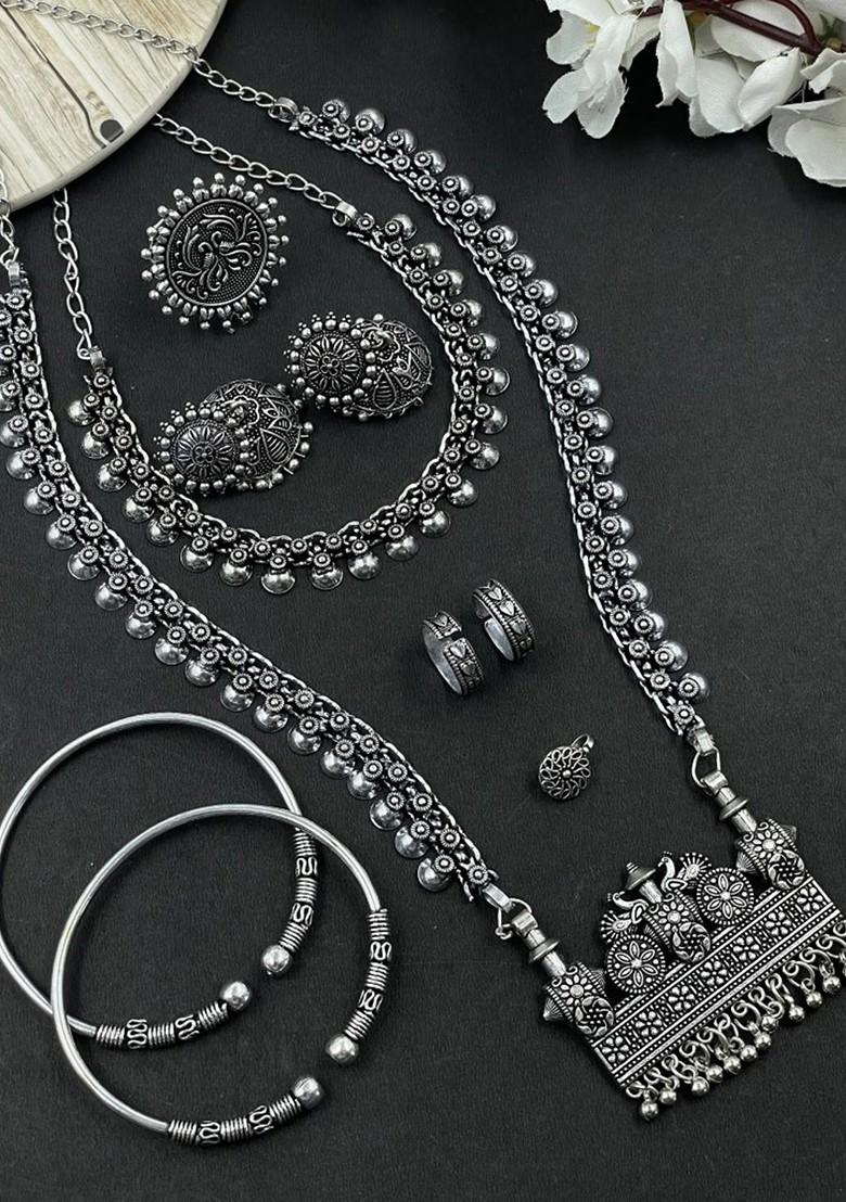 Mukti Silver Plated Oxidised Jewellery Set