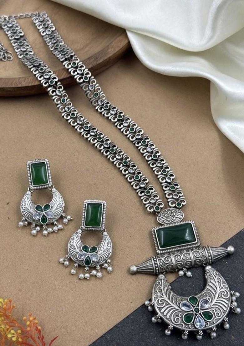 Silver Plated Stone Studded And Beaded Oxidised Jewellery Set
