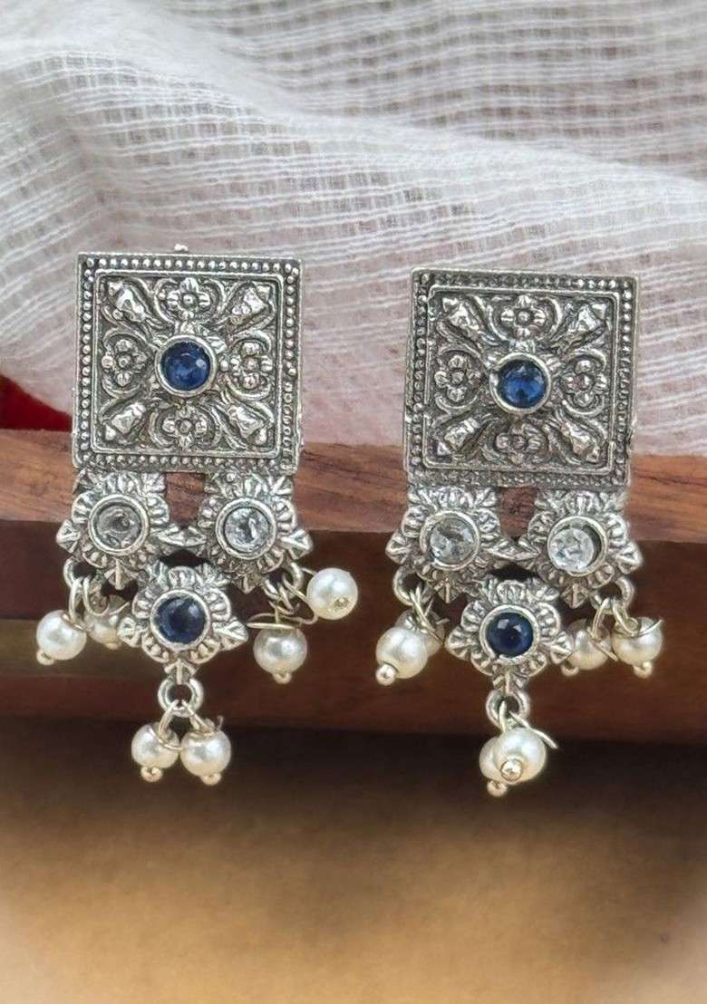 Silver Plated Stone Studded And Beaded Oxidised Jewellery Set - Indya
