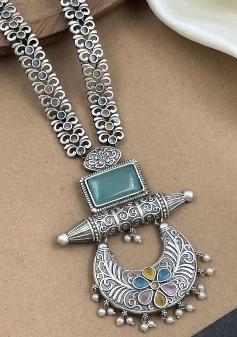 Silver Plated Stone Studded And Beaded Oxidised Jewellery Set