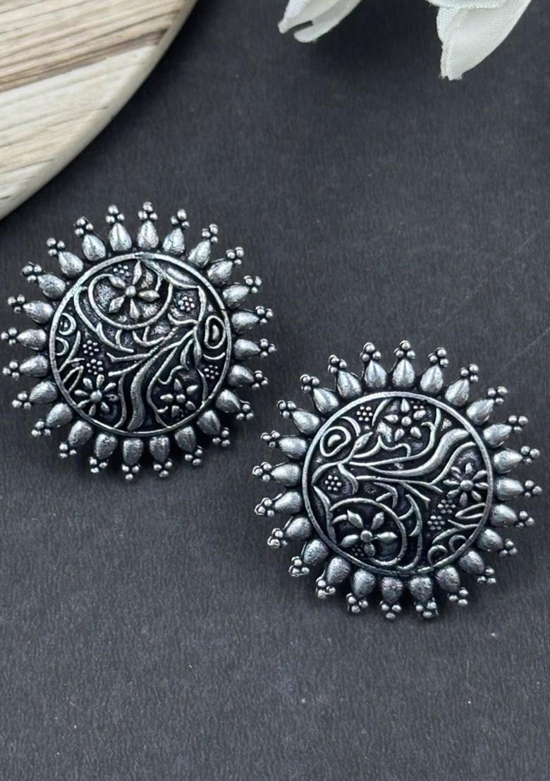 Hiya Threaded Silver Plated Oxidised Necklace Jewellery Set