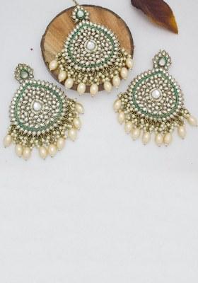 Gold Plated Kundan Stone And Pearls Earrings With Maangtikka