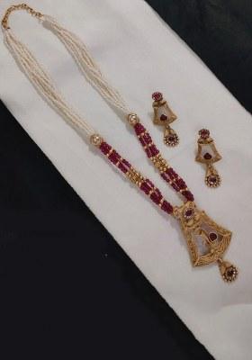 Gold Plated Pota Stone And Beads Long Necklace Set