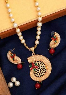 Designer Gold Plated Pearl And Stone Studded Sun Pendant Style Necklace