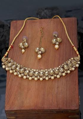 Gold Plated Traditional Kundan Choker Necklace With Earring And Maangtika Onesize Gold