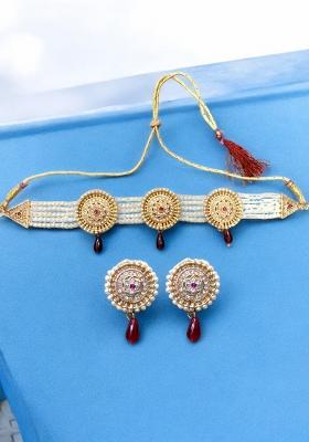 Traditional White Pearl Chain Gold Plated Alloy Chick Necklace