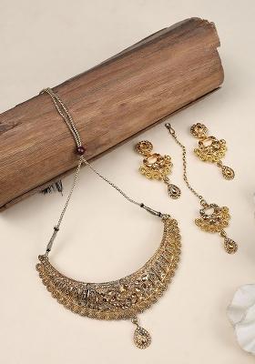 Designer Gold Plated Traditional Matte Finish Necklace With Earring Maangtika