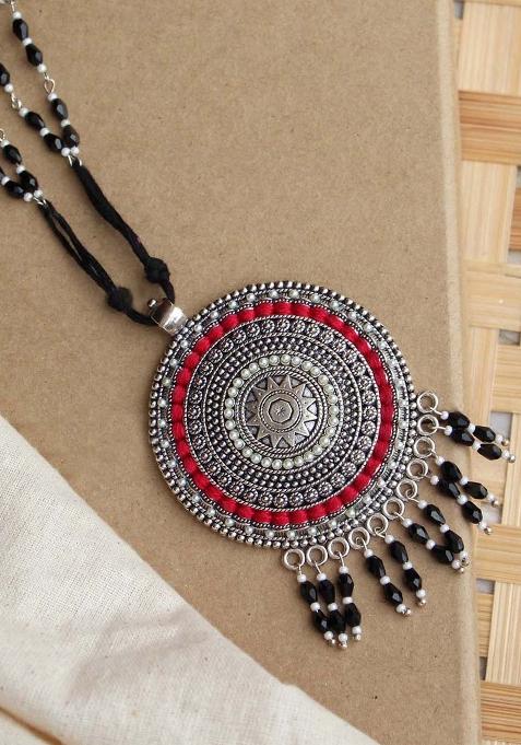 Black Drops Classic Necklace