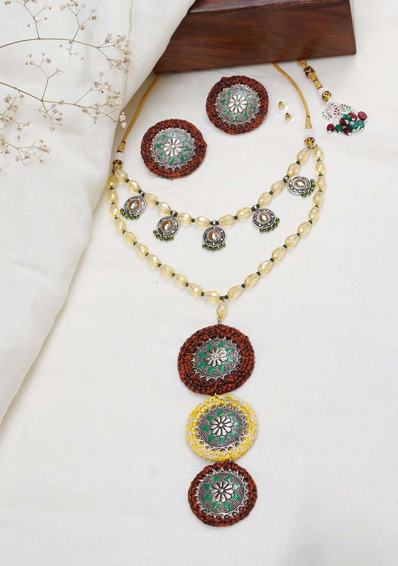 Rustic Floral Motif Hand Crochet Necklace With Matching Earrings - Indya