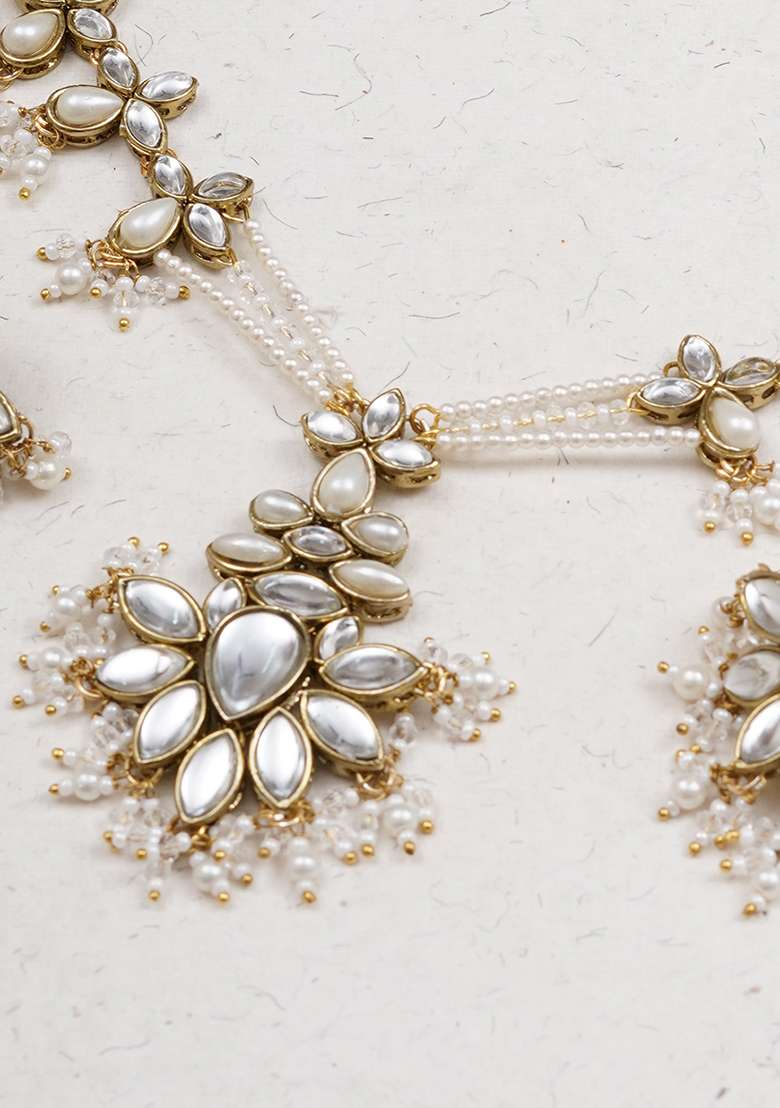 Floral Grace Choker Set - Indya