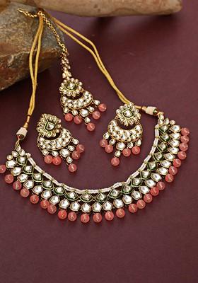Women Gold Plated Pink And White Stone Studded And Beaded Jewellery Set