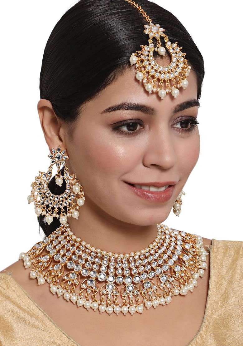 Gold Plated White Kundan And Bead Studdedvjewellery Set With Maang Tika - Indya