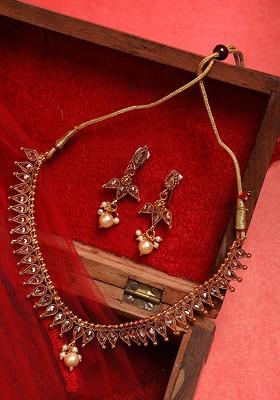 Gold Plated Kundan Studded Jewellery Set
