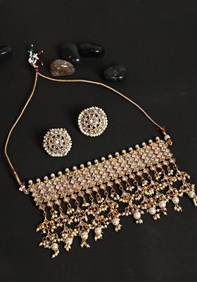 Gold Plated Gold Toned White Kundan Studded Choker Jewellery Set