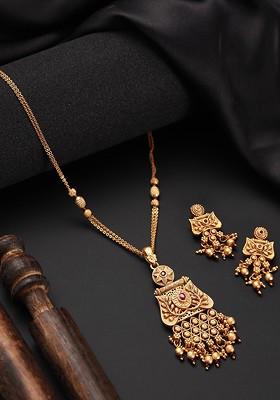 Gold Plated Stones Studded And Beaded Jewellery Set
