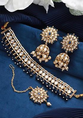 Gold Plated Kundan Stone Studded And Pearl Beaded Choker Necklace Set