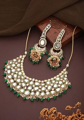 Gold Plated Kundan Studded And Beaded Jewellery Set