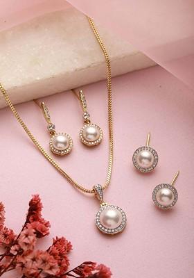 Gold Plated Ad Studded And Beaded Jewellery Set