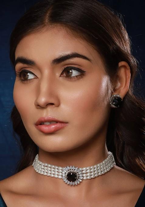 Women Silver Plated Stone Studded And Pearl Beaded Jewellery Set