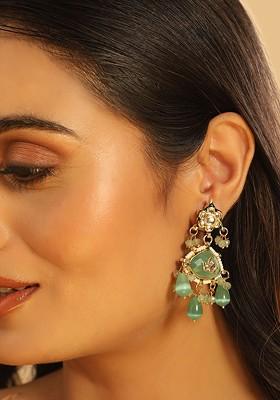 22K Gold Plated Artificial Stones Studded And Beaded Floral Shaped Jewellery Set