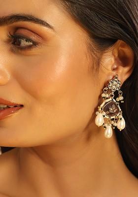 22K Gold Plated Kundan Studded Contemporary Maang Tikka And Earrings