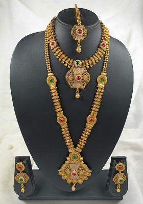 Golden Alloy Stone And Moti Necklace Set