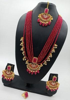 Red Alloy Stone And Moti Necklace Set
