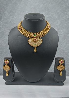 Golden Alloy Stone And Moti Necklace Set
