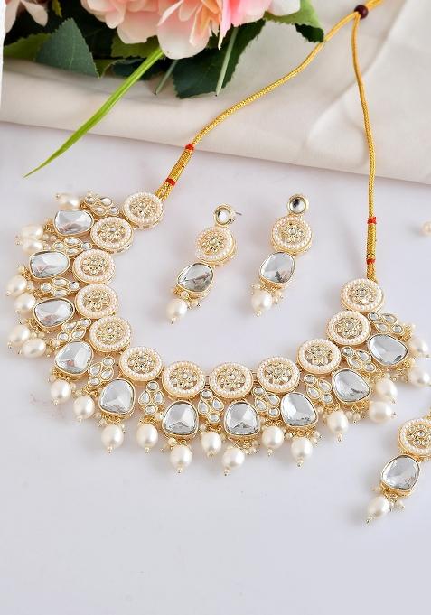 Gold Plated Artificial Beads And Stone Studded Necklace Set With Maang Tikka