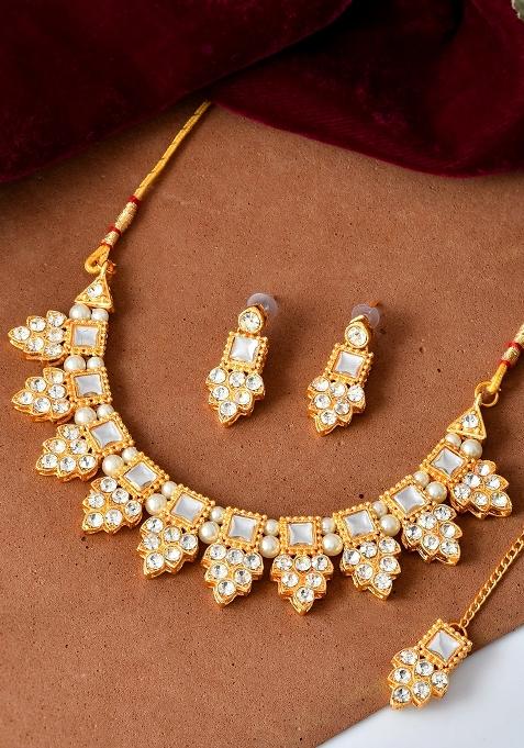 Gold Plated Stone Studded Necklace Set With Maang Tikka