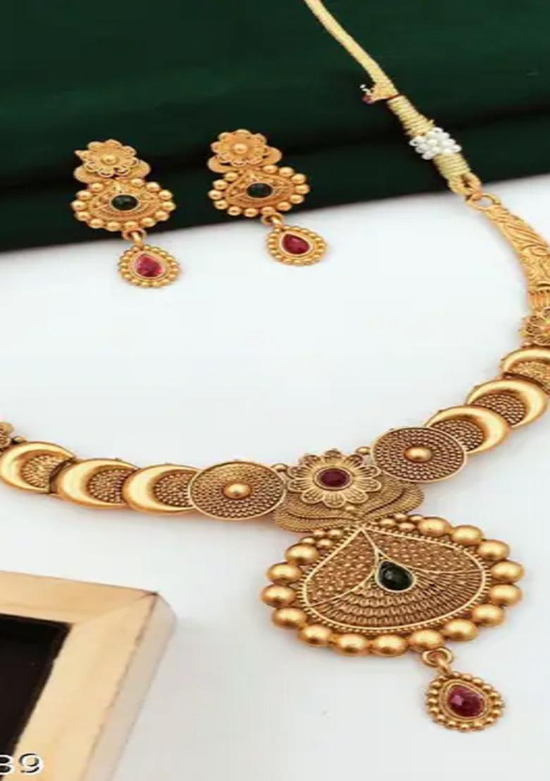 Golden Alloy Necklace Set