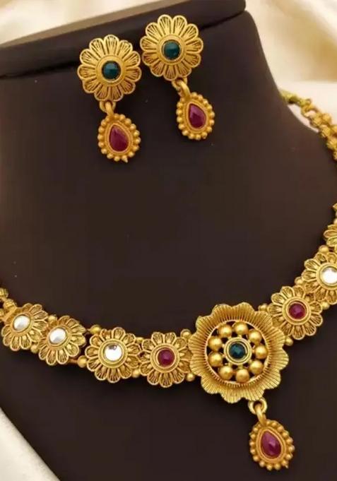 Golden Alloy Necklace Set