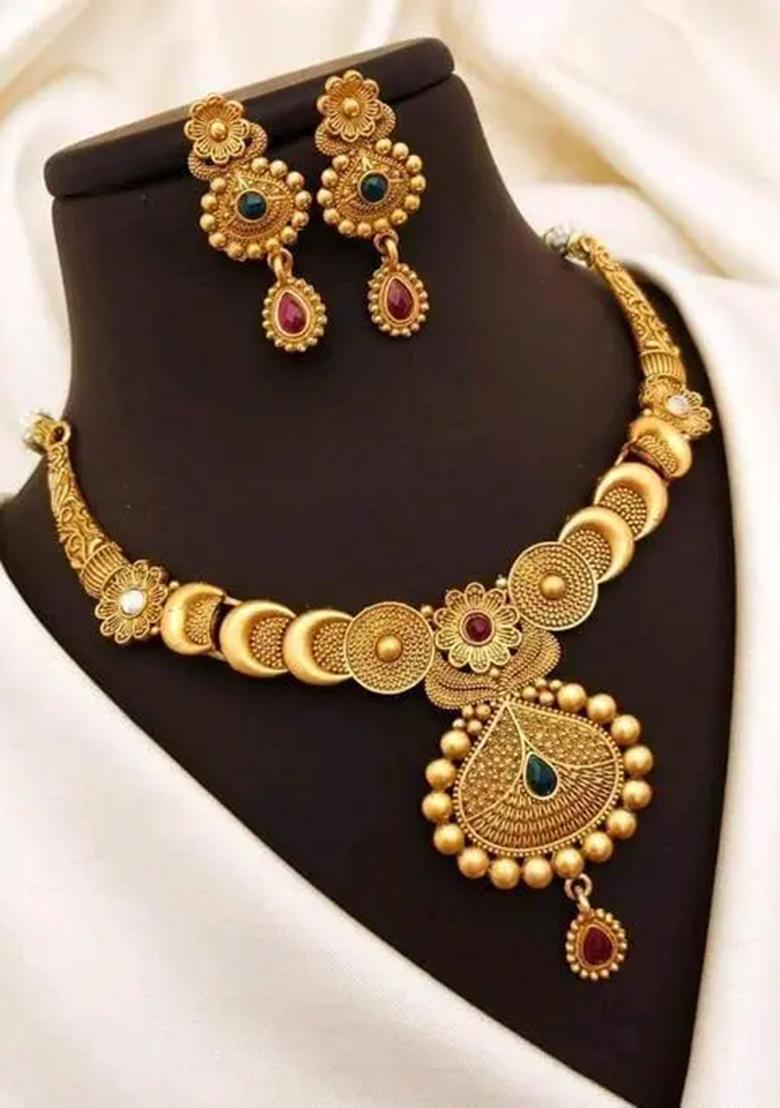 Golden Alloy Necklace Set
