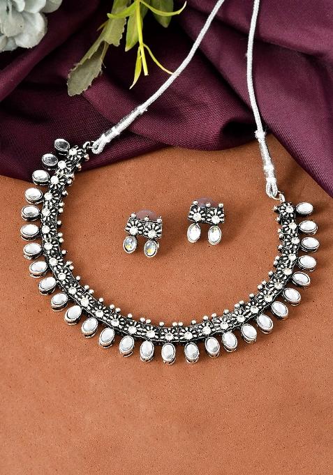 Antique Finish Adjustable Necklace With Teardrop Motifs