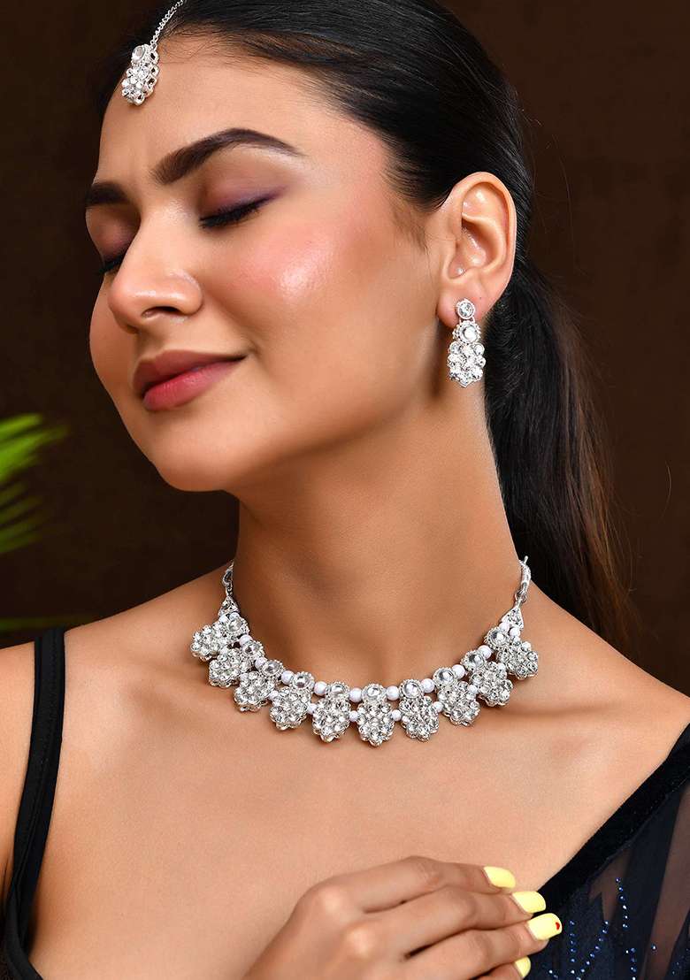 Glamorous Silver And Tone Jewellery Set For Special Occasions

 - Indya