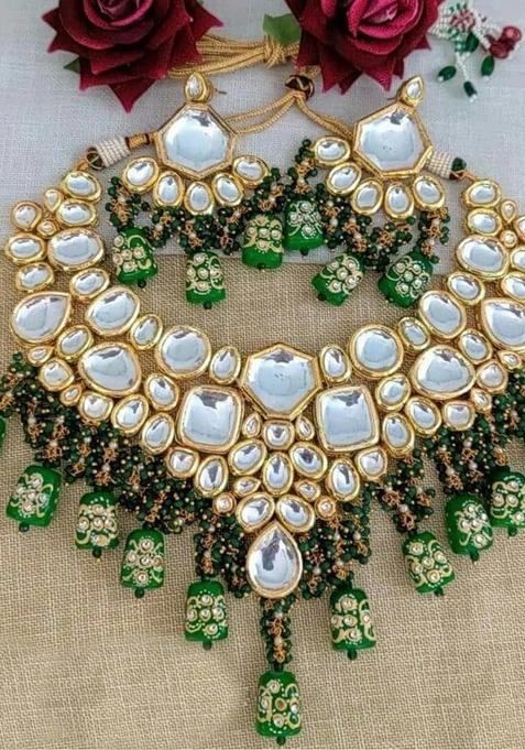 Ggreen Alloy Kundan Work Necklace Set