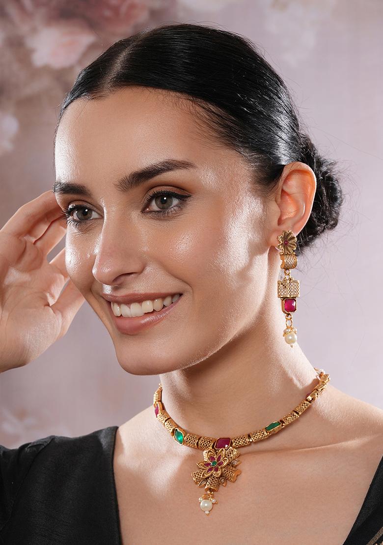 Gold Plated Kundan Studded Floral Shaped Jewellery Set