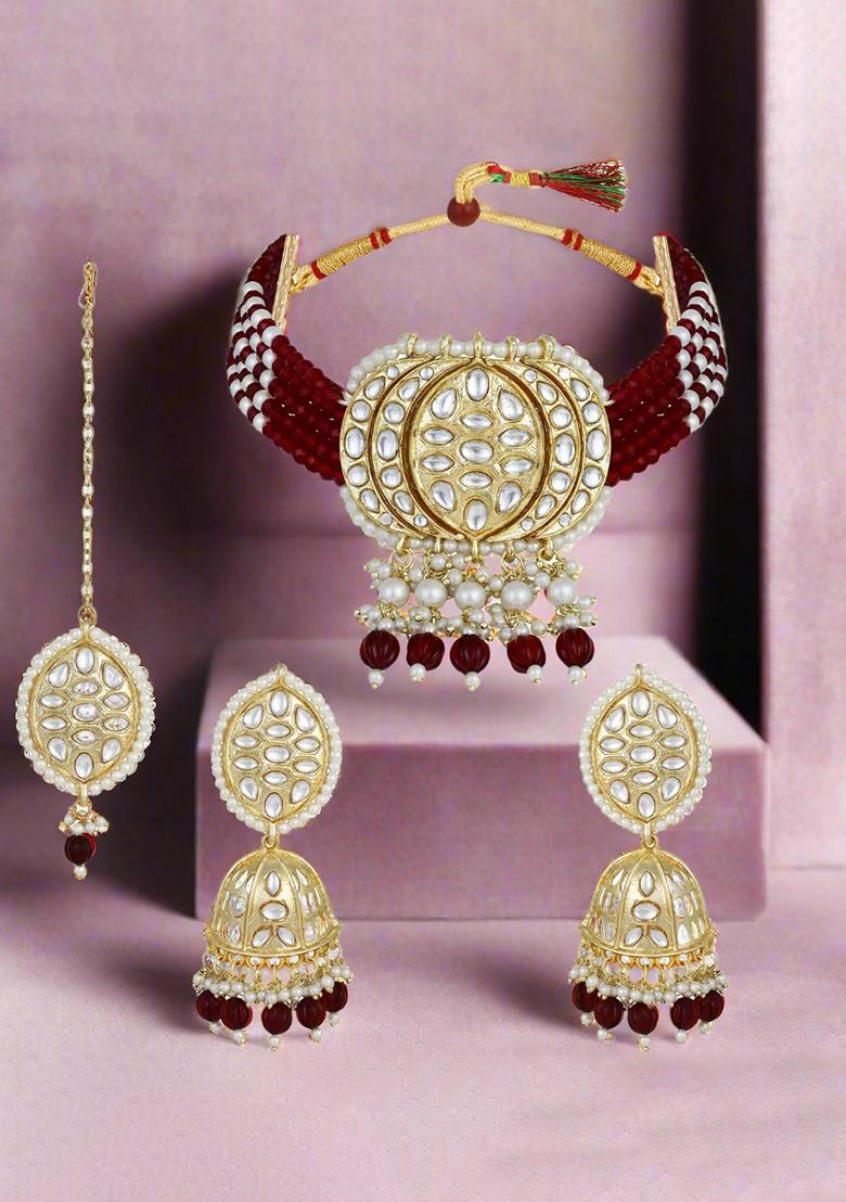 Gold Plated Kundan Studded And Beaded Maroon Necklace And Earrings Set With Maangtikka