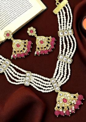 Gold Plated Maroon And White Beaded Kundan Necklace Set