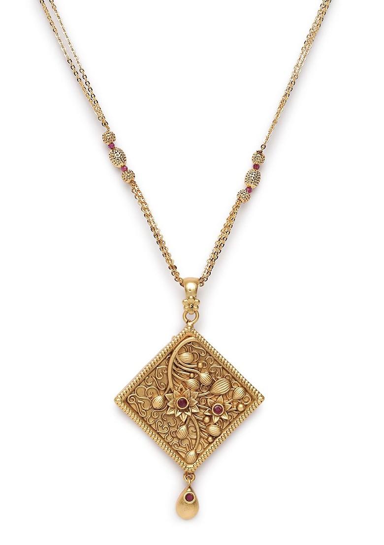 Women Gold Plated Maroon Stone Studded Jewellery Set