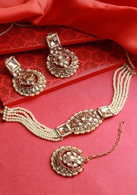 Gold Plated Kundan Studded Jewellery Set With Mangtika