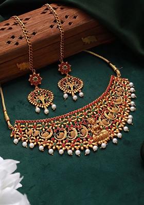 Gold Plated Stone Studded And Pearls Beaded Jewellery Set