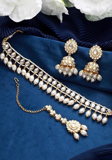 Gold Plated Kundan Stone Studded And Pearl Beaded Choker Necklace Set