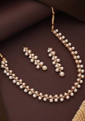 Gold Plated Stone Studded And Pearl Beaded Jewellery Set