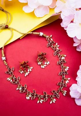 Gold Plated Stones Studded And Beaded Jewellery Set