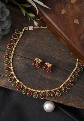 Gold Plated Red And Green Teardrops Minimal Necklace Set