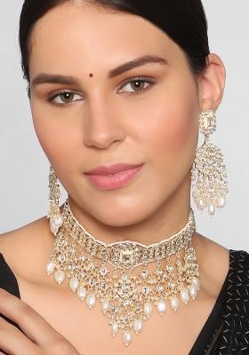 Handcrafted Kundan Pearls Jewellery Set