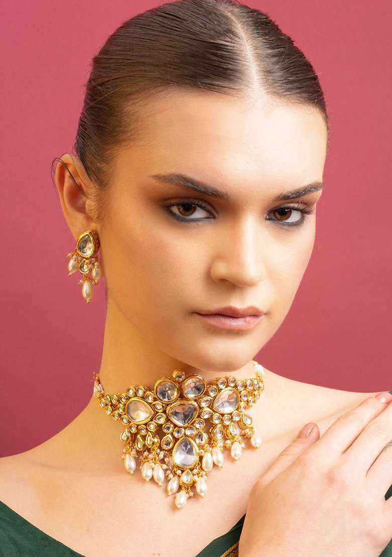 Gold Pleated Kundan Stone Studded and Pearls Beaded Jewellery Set - Indya